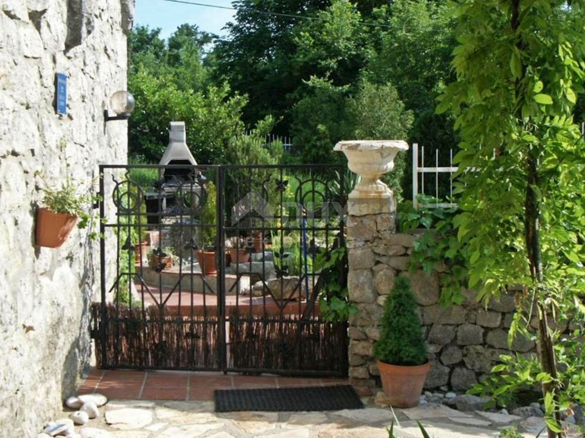 ISTRIA, ROČKO POLJE - Casa istriana ristrutturata con piscina