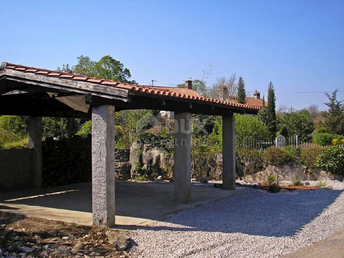 ISTRIA, ROČKO POLJE - Casa istriana ristrutturata con piscina