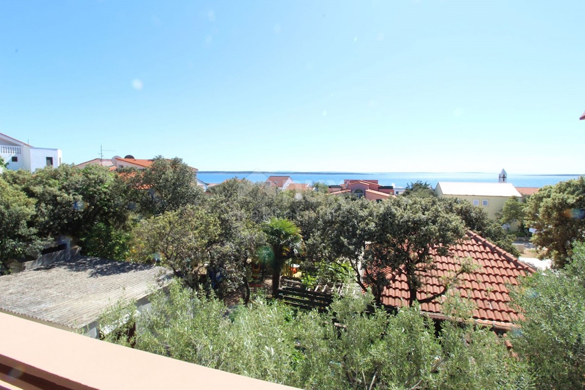 ISOLA DI PAG, MANDRE - Ampio condominio con vista sul mare