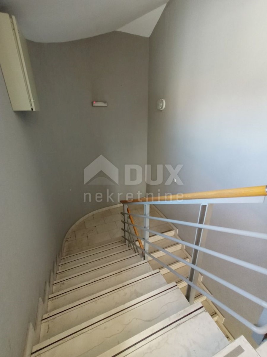 ZADAR, PENISOLA - Moderno appartamento arredato nel centro