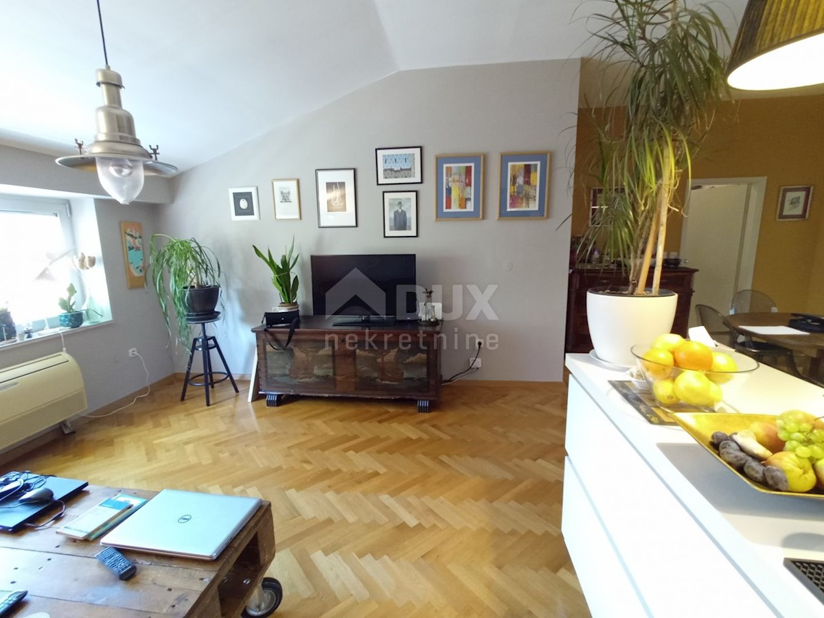 ZADAR, PENISOLA - Moderno appartamento arredato nel centro