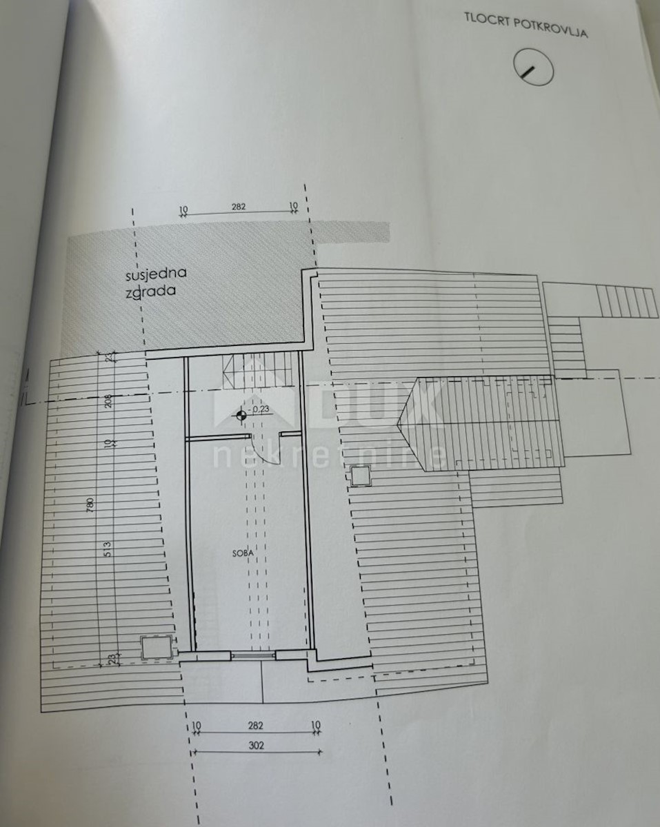 DUGI OTOK, VELI RAT - Piano superiore di una casa con taverna