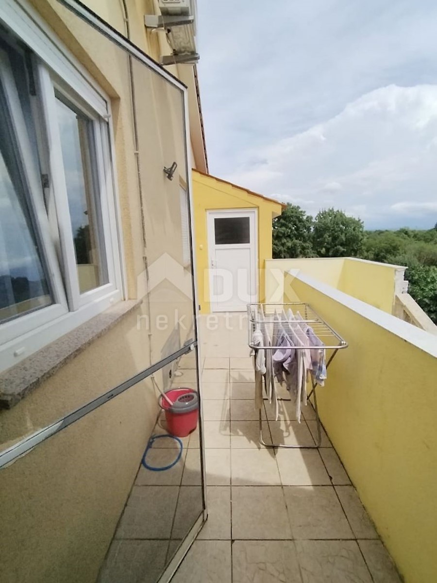 ISTRIA, ŠIŠAN - Casa con due appartamenti e garage!