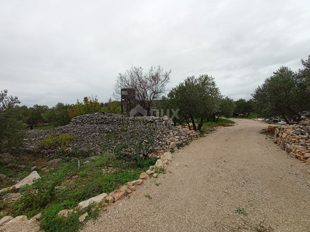 Terreno Raslina, Šibenik - Okolica, 28.748m2