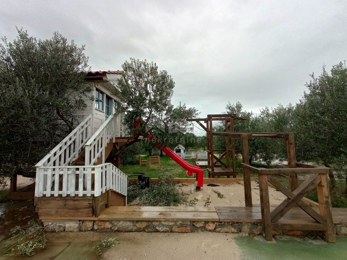 Terreno Raslina, Šibenik - Okolica, 28.748m2
