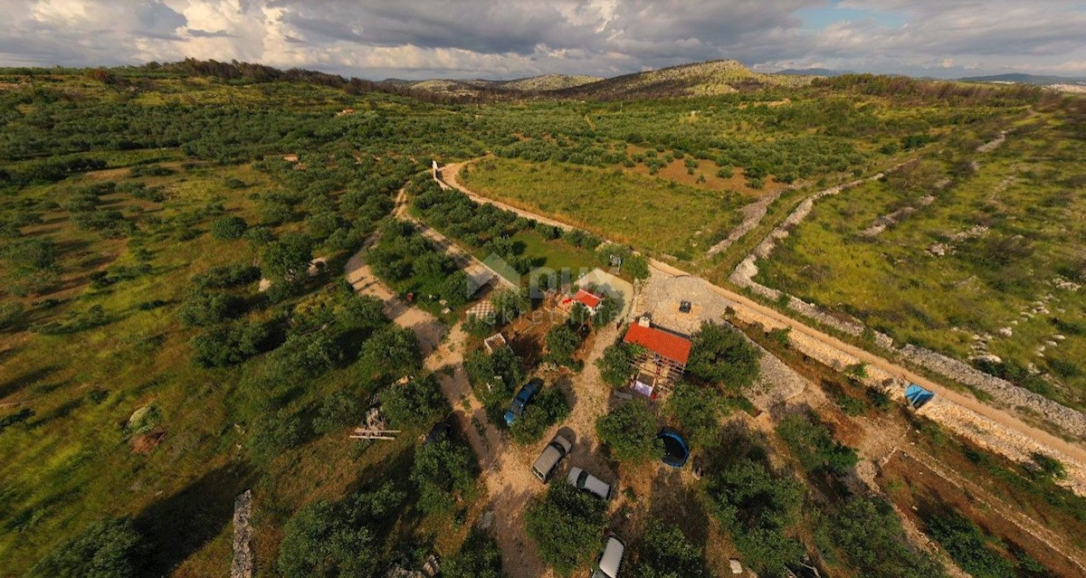Terreno Raslina, Šibenik - Okolica, 28.748m2