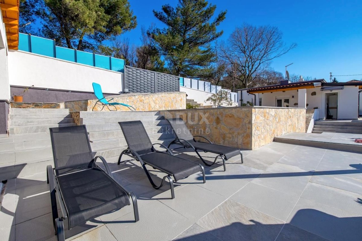 RIJEKA, KANTRIDA - casa con piscina vicino al mare