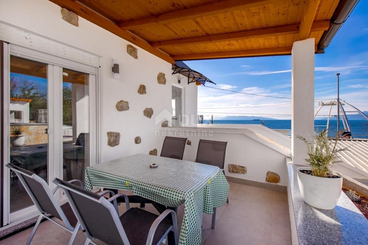 RIJEKA, KANTRIDA - casa con piscina vicino al mare