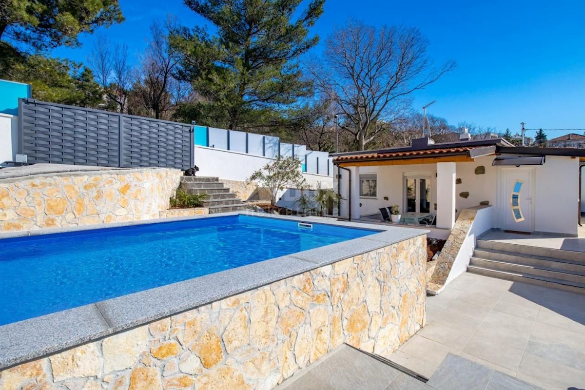 RIJEKA, KANTRIDA - casa con piscina vicino al mare