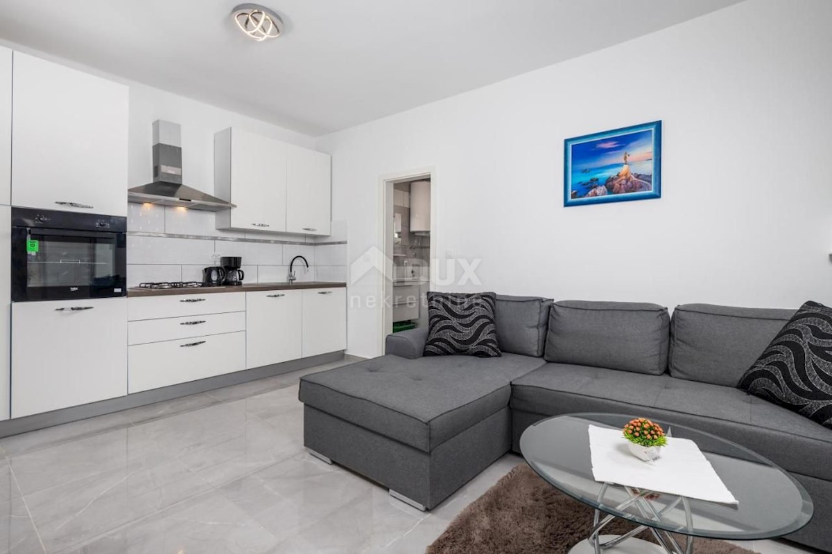 RIJEKA, KANTRIDA - casa con piscina vicino al mare