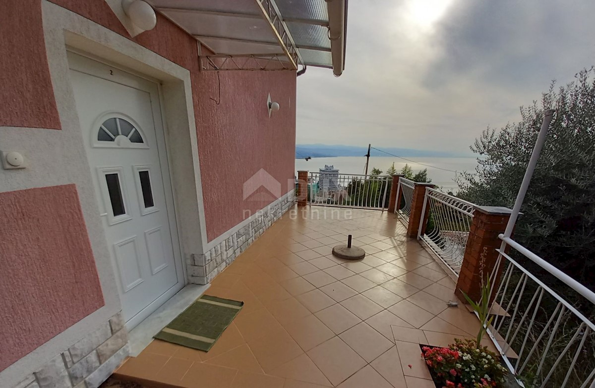 OPATIJA, CENTRO - Casa indipendente in una posizione tranquilla con una bellissima vista