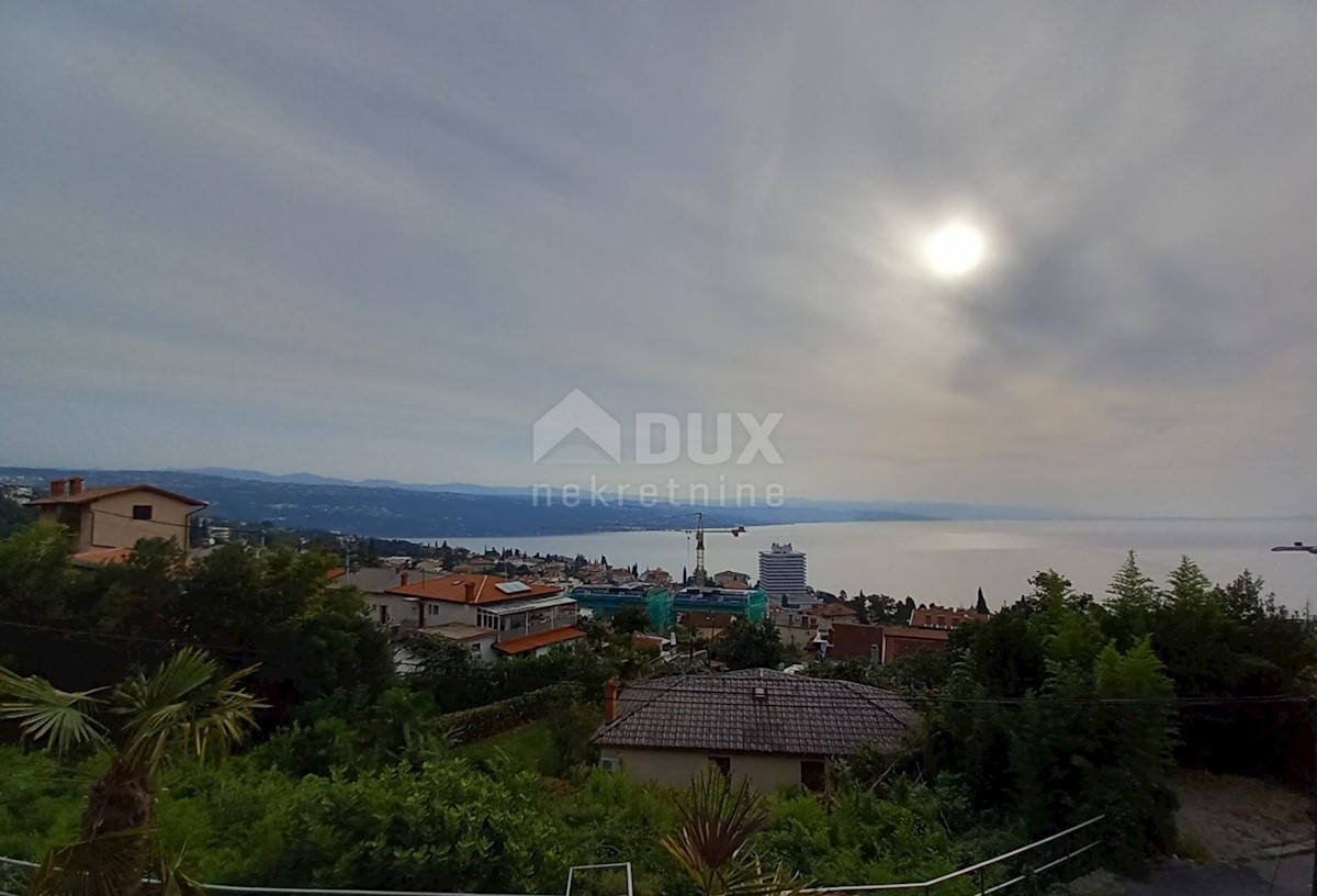 OPATIJA, CENTRO - Casa indipendente in una posizione tranquilla con una bellissima vista