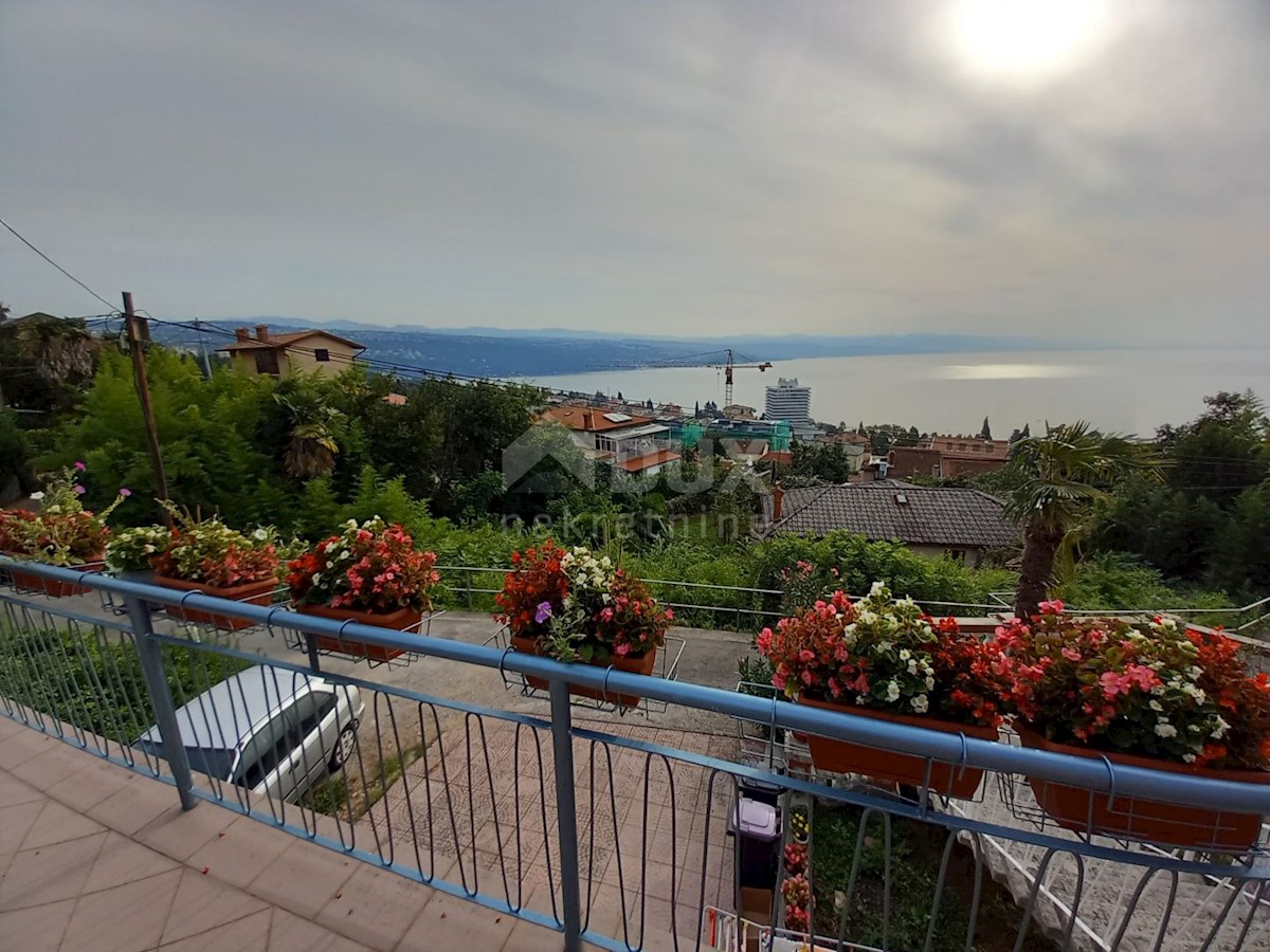 OPATIJA, CENTRO - Casa indipendente in una posizione tranquilla con una bellissima vista