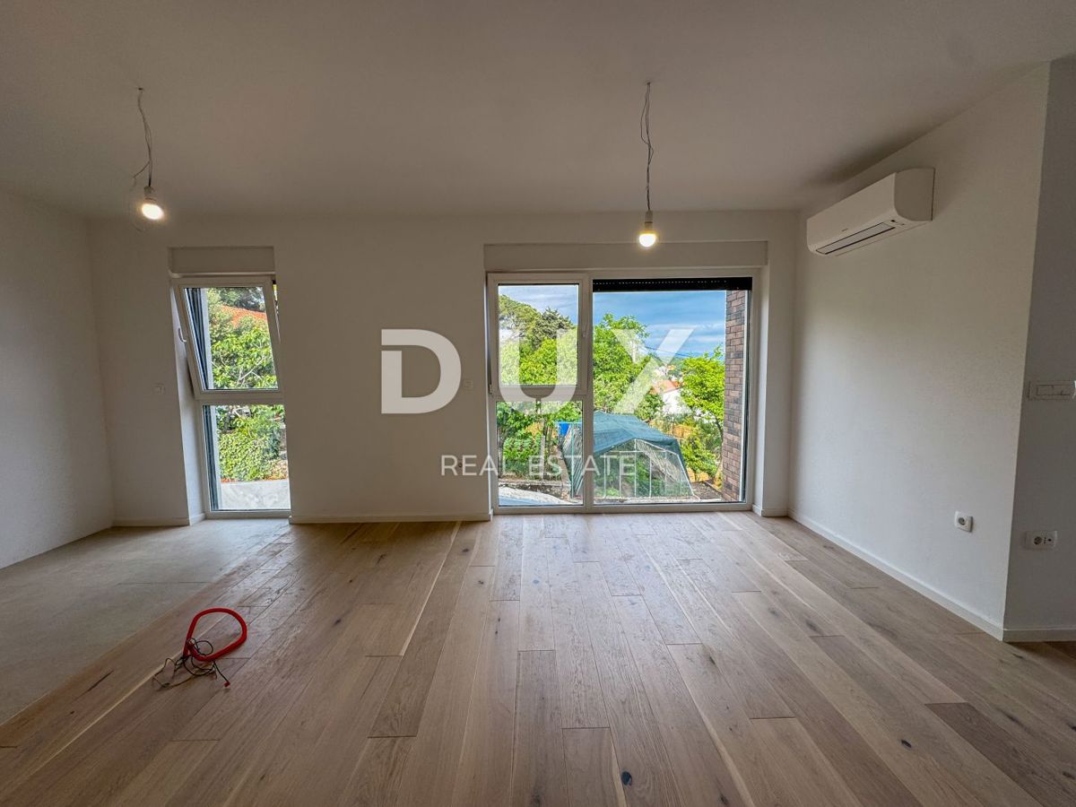 OPATIJA, PAVLOVAC - appartamento su due piani 145m2 con terrazza sul tetto in un nuovo edificio, vicino a Opatija, vista mare
