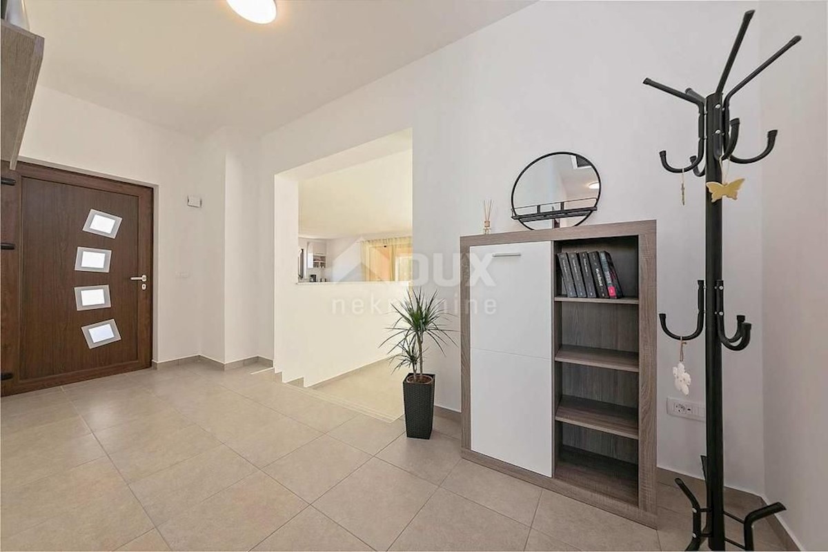 ISTRIA, LABIN - Bellissima villa con piscina 205 m2