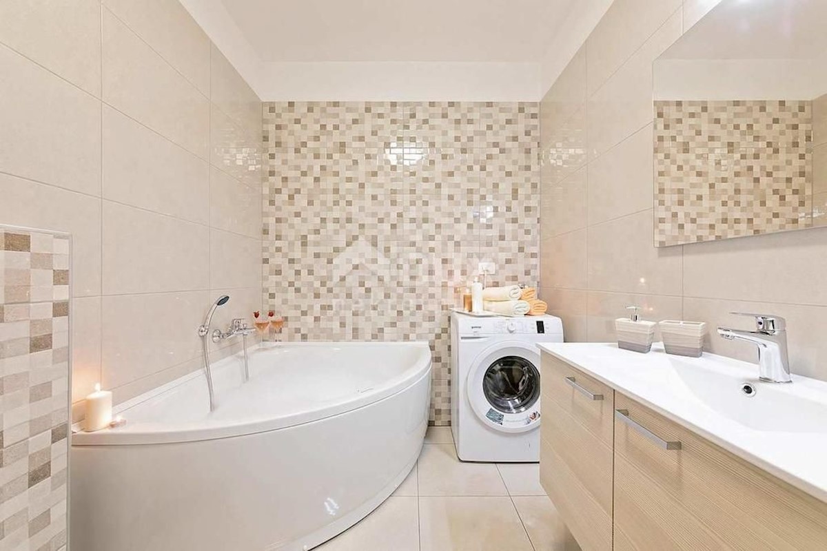 ISTRIA, LABIN - Bellissima villa con piscina 205 m2