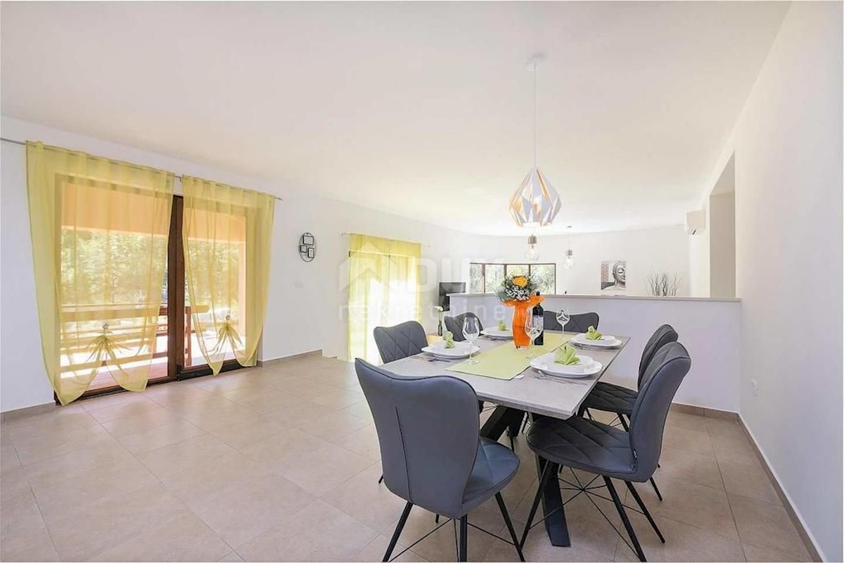 ISTRIA, LABIN - Bellissima villa con piscina 205 m2