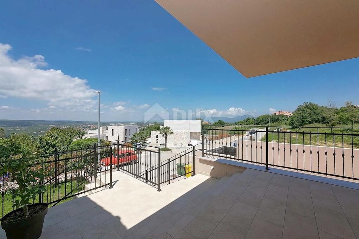 ISTRIA, LABIN - Bellissima villa con piscina 205 m2