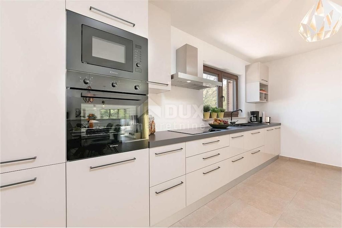 ISTRIA, LABIN - Bellissima villa con piscina 205 m2