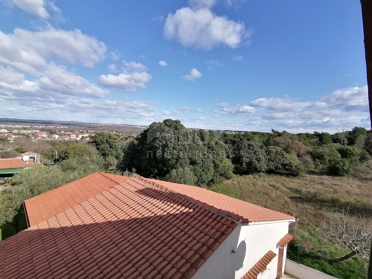 ISTRIA, ŠTINJAN - Appartamento su due piani con vista sul mare!