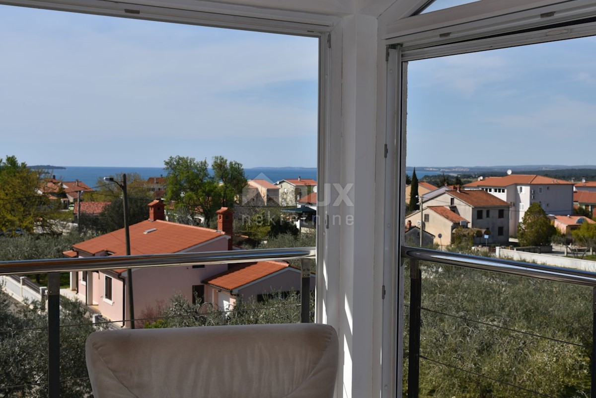 ISTRIA, ŠTINJAN - Appartamento su due piani con vista sul mare!