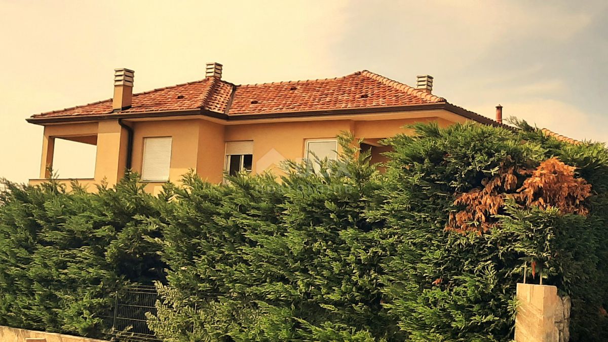 RIJEKA, KOSTRENA - Bella casa familiare con vista sul mare