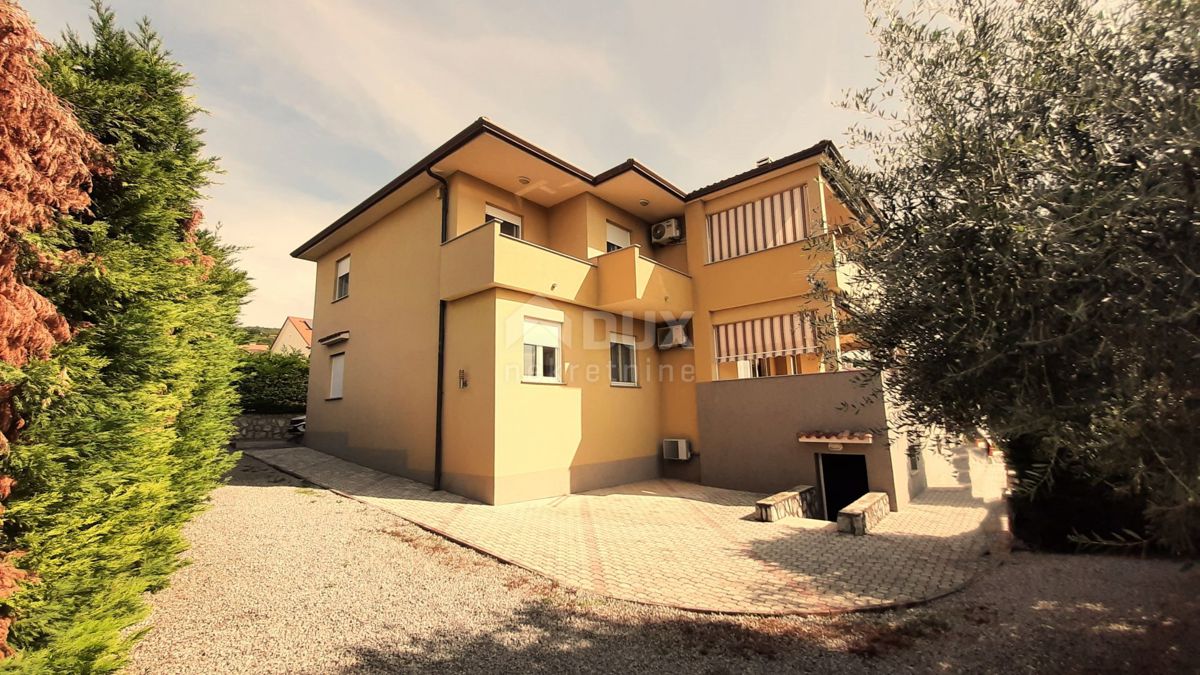 RIJEKA, KOSTRENA - Bella casa familiare con vista sul mare