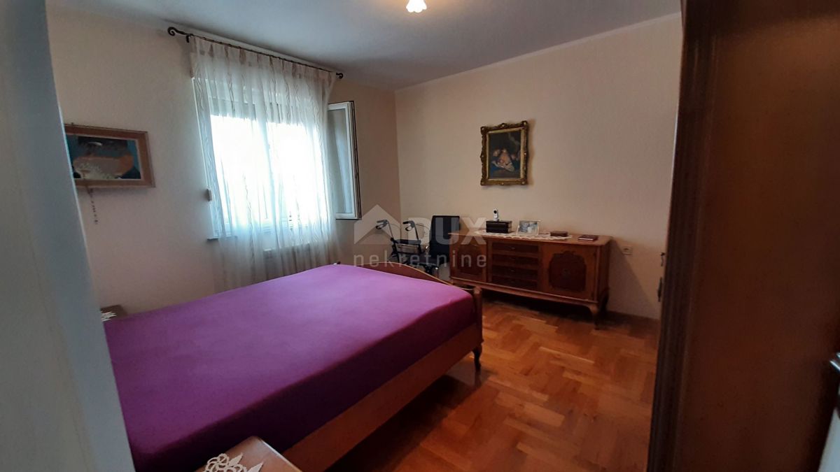 RIJEKA, KOSTRENA - Bella casa familiare con vista sul mare