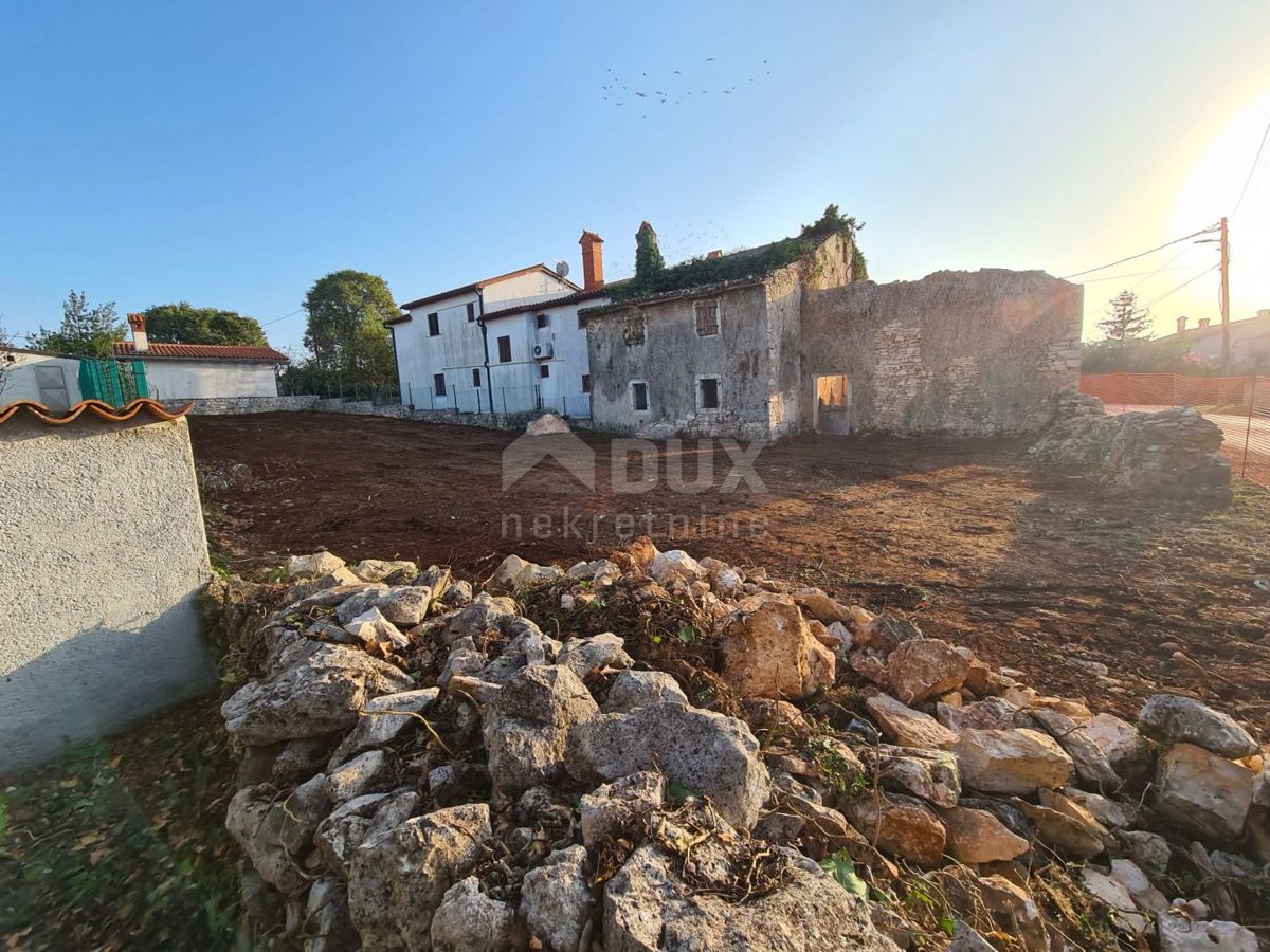 ISTRIA, VALTURA - Antico con potenziale!