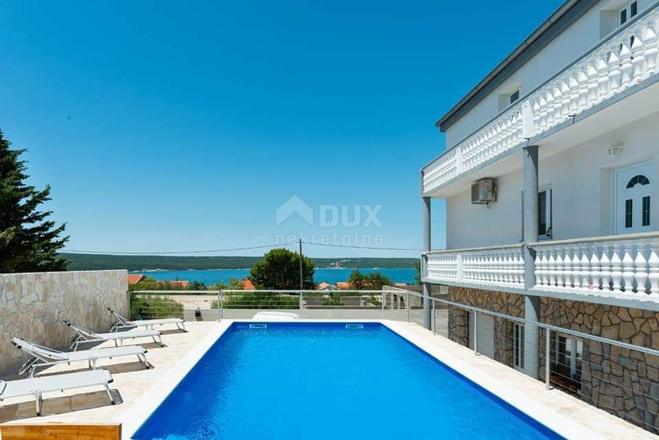 ZADAR, GORNJI KARIN - Casa moderna con piscina e vista mare