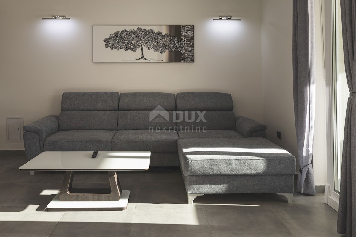 ISTRIA, UMAGO - Nuova costruzione a 300 metri dal mare