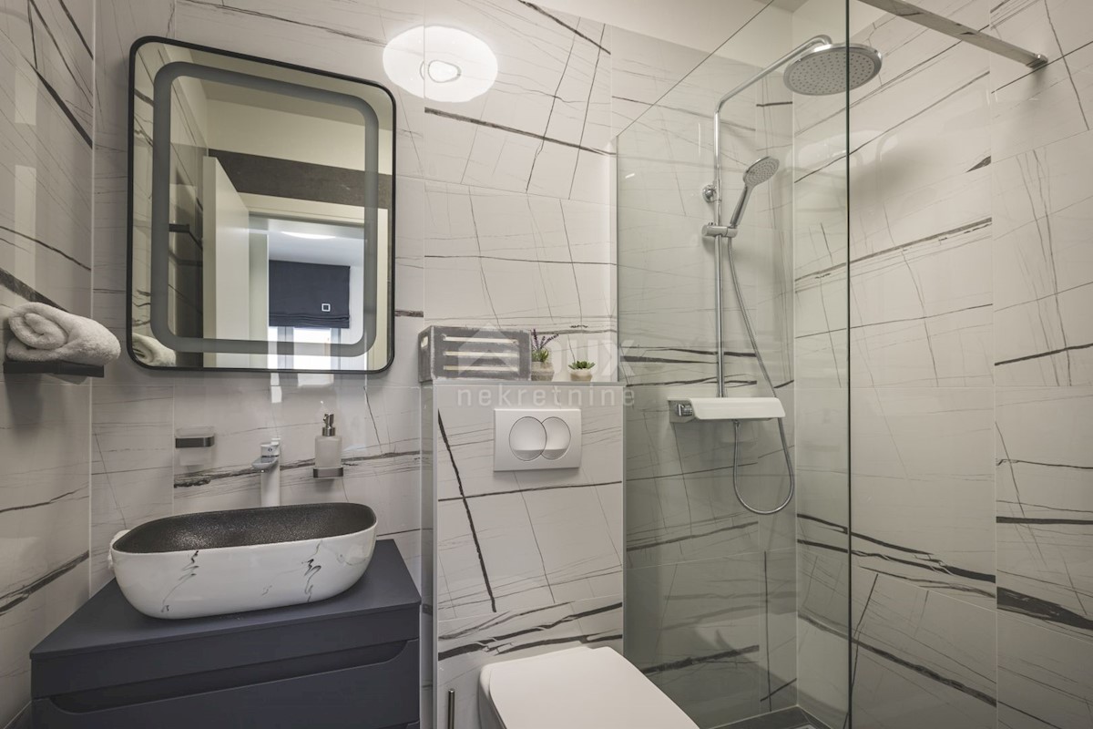 ISTRIA, UMAGO - Nuova costruzione a 300 metri dal mare