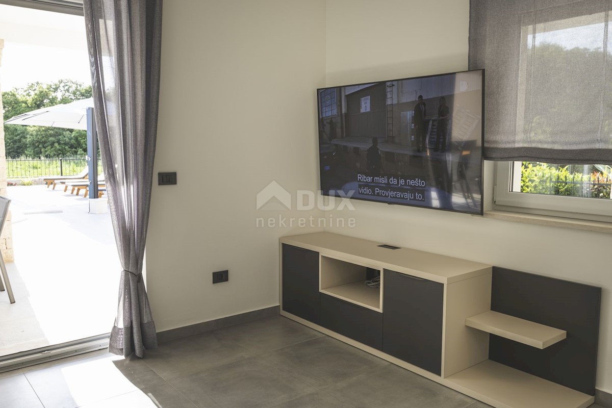 ISTRIA, UMAGO - Nuova costruzione a 300 metri dal mare