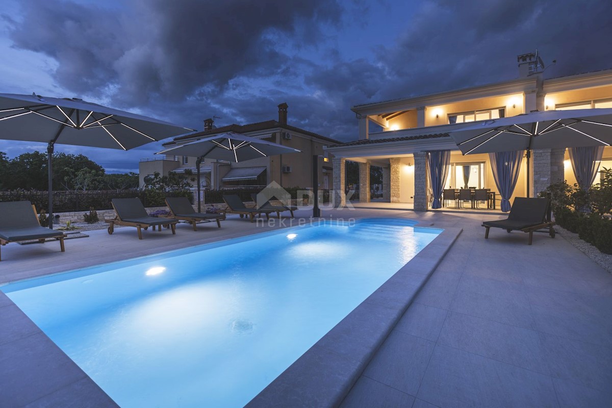 ISTRIA, UMAGO - Nuova costruzione a 300 metri dal mare