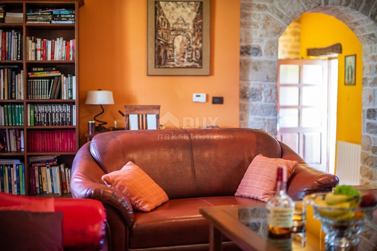 ISTRIA, ŽMINJ - Villa in pietra nel magico centro dell'Istria