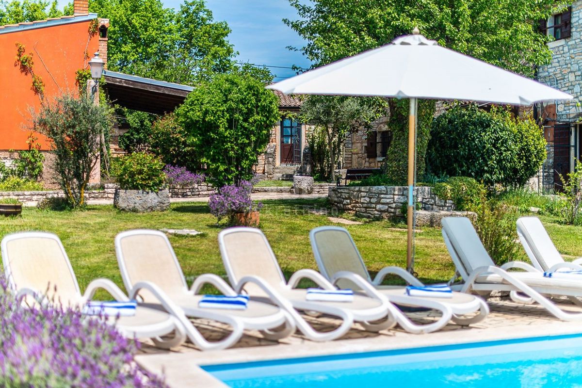 ISTRIA, ŽMINJ - Villa in pietra nel magico centro dell'Istria