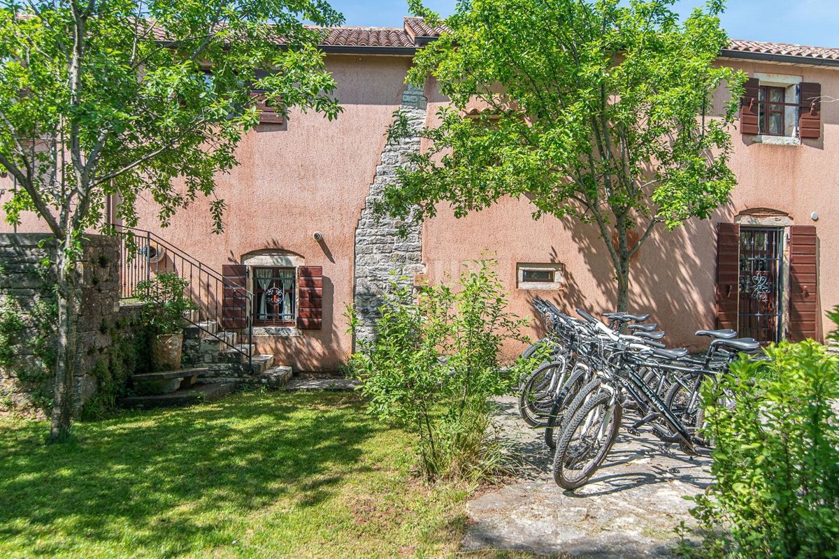 ISTRIA, ŽMINJ - Villa in pietra nel magico centro dell'Istria