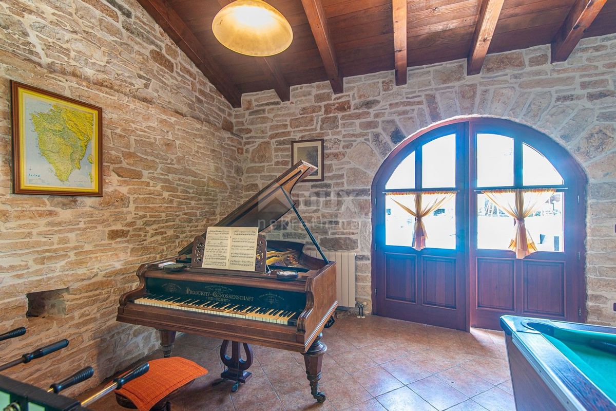 ISTRIA, ŽMINJ - Villa in pietra nel magico centro dell'Istria