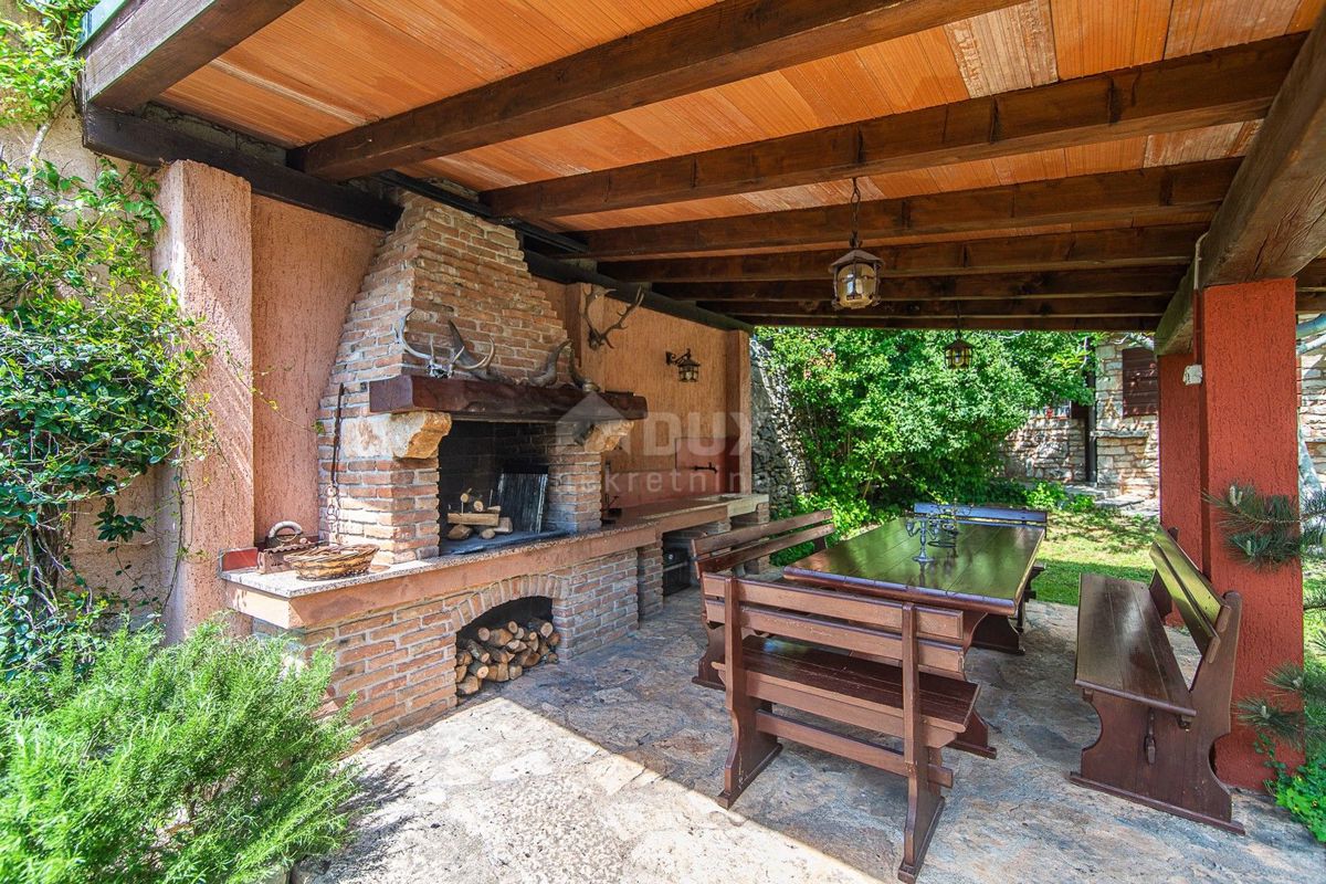ISTRIA, ŽMINJ - Villa in pietra nel magico centro dell'Istria
