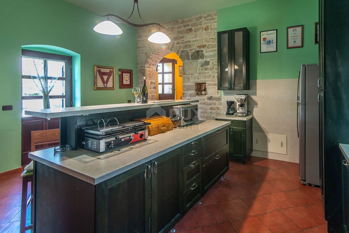 ISTRIA, ŽMINJ - Villa in pietra nel magico centro dell'Istria