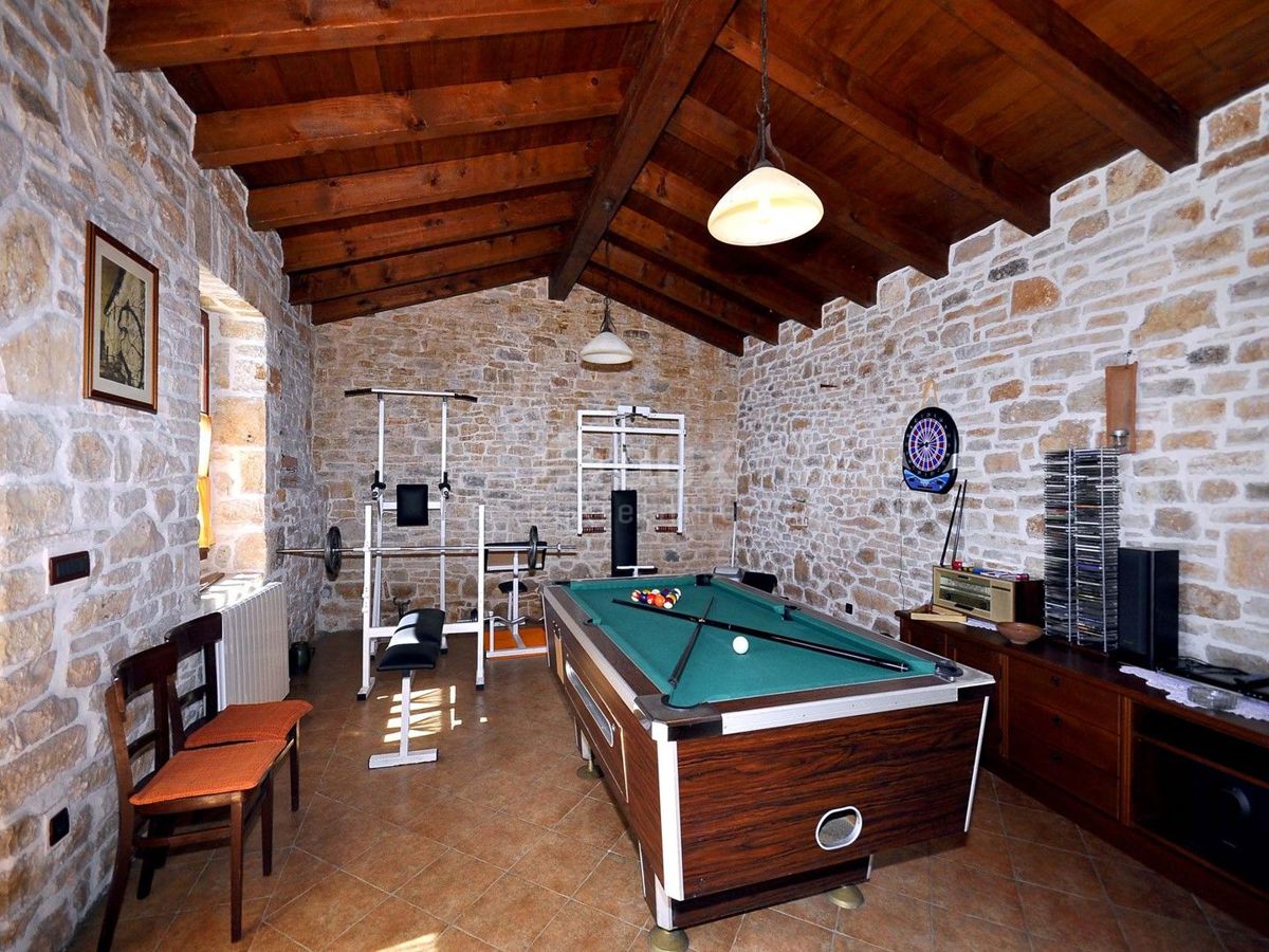 ISTRIA, ŽMINJ - Villa in pietra nel magico centro dell'Istria