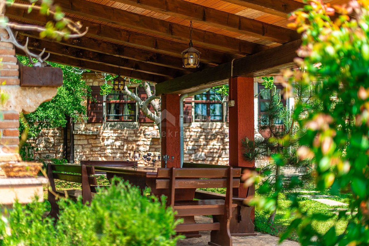 ISTRIA, ŽMINJ - Villa in pietra nel magico centro dell'Istria