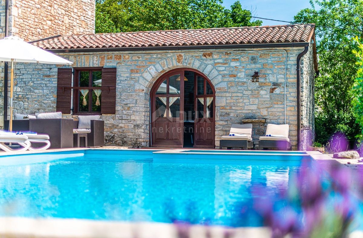 ISTRIA, ŽMINJ - Villa in pietra nel magico centro dell'Istria