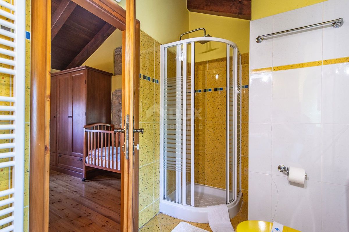 ISTRIA, ŽMINJ - Villa in pietra nel magico centro dell'Istria
