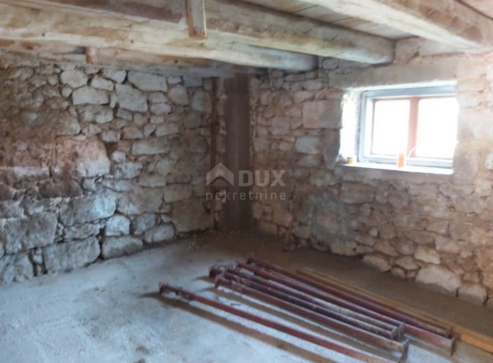 OTOČAC, BRINJE - Casa in fase Roh-Bau con 42.800 m2 di giardino