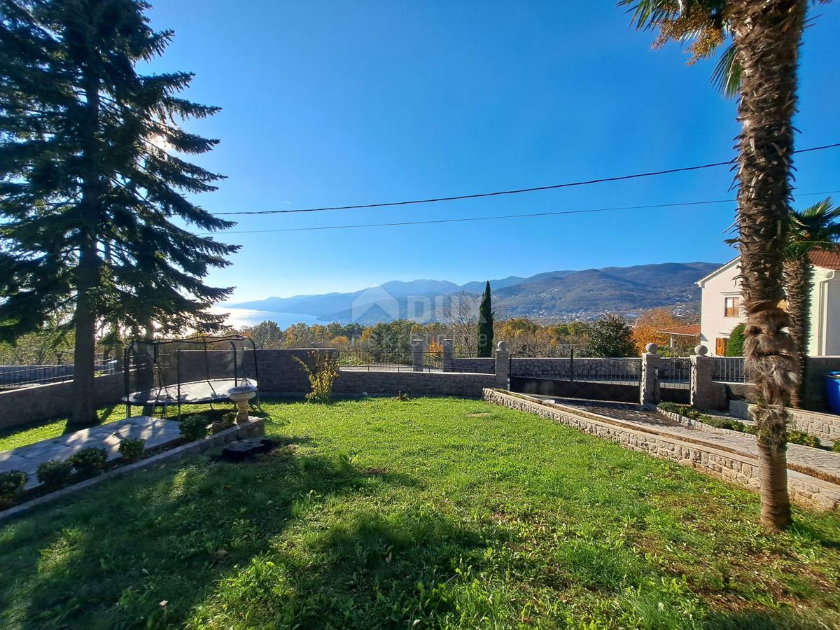 OPATIJA, KASTAV - Villa/casa, 260 m2 con vista e 1400 m2 di giardino