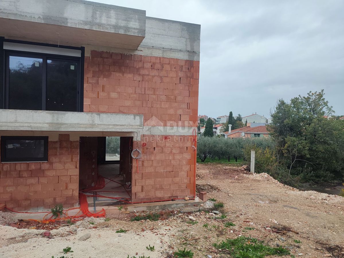 ISTRIA, MEDULINO - Moderna villa vicino alla spiaggia immersa nel verde