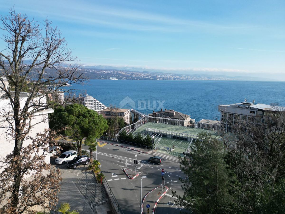 OPATIJA - appartamento 102m2 DB+3S con vista panoramica sul mare + giardino