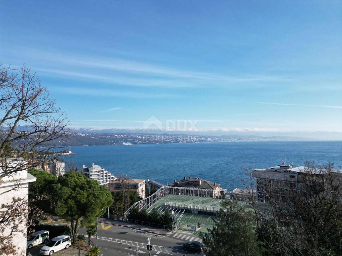 OPATIJA - appartamento 102m2 DB+3S con vista panoramica sul mare + giardino