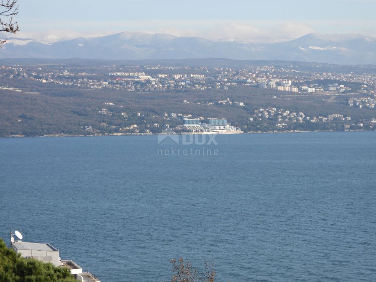 OPATIJA - appartamento 102m2 DB+3S con vista panoramica sul mare + giardino